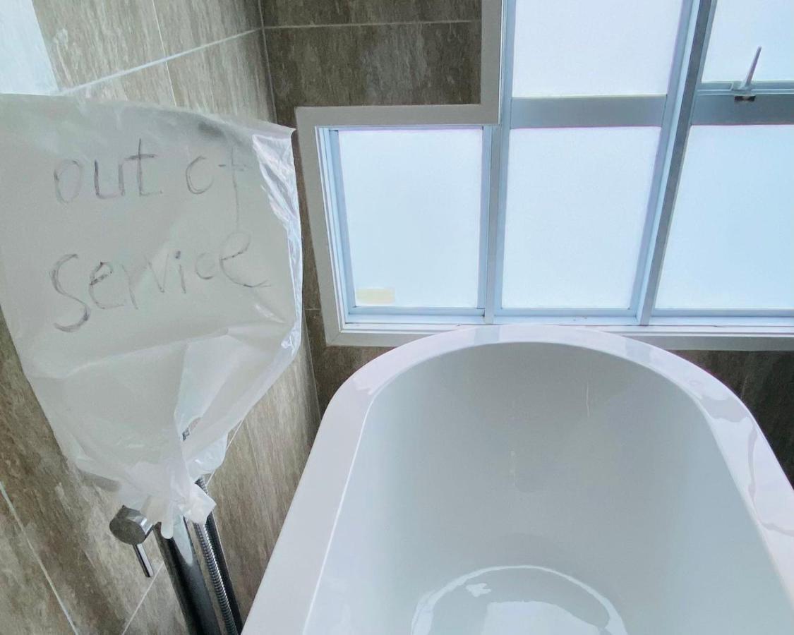 Queenroomsharedbathroom2Aldult-204 (Adults Only) Auckland Eksteriør billede